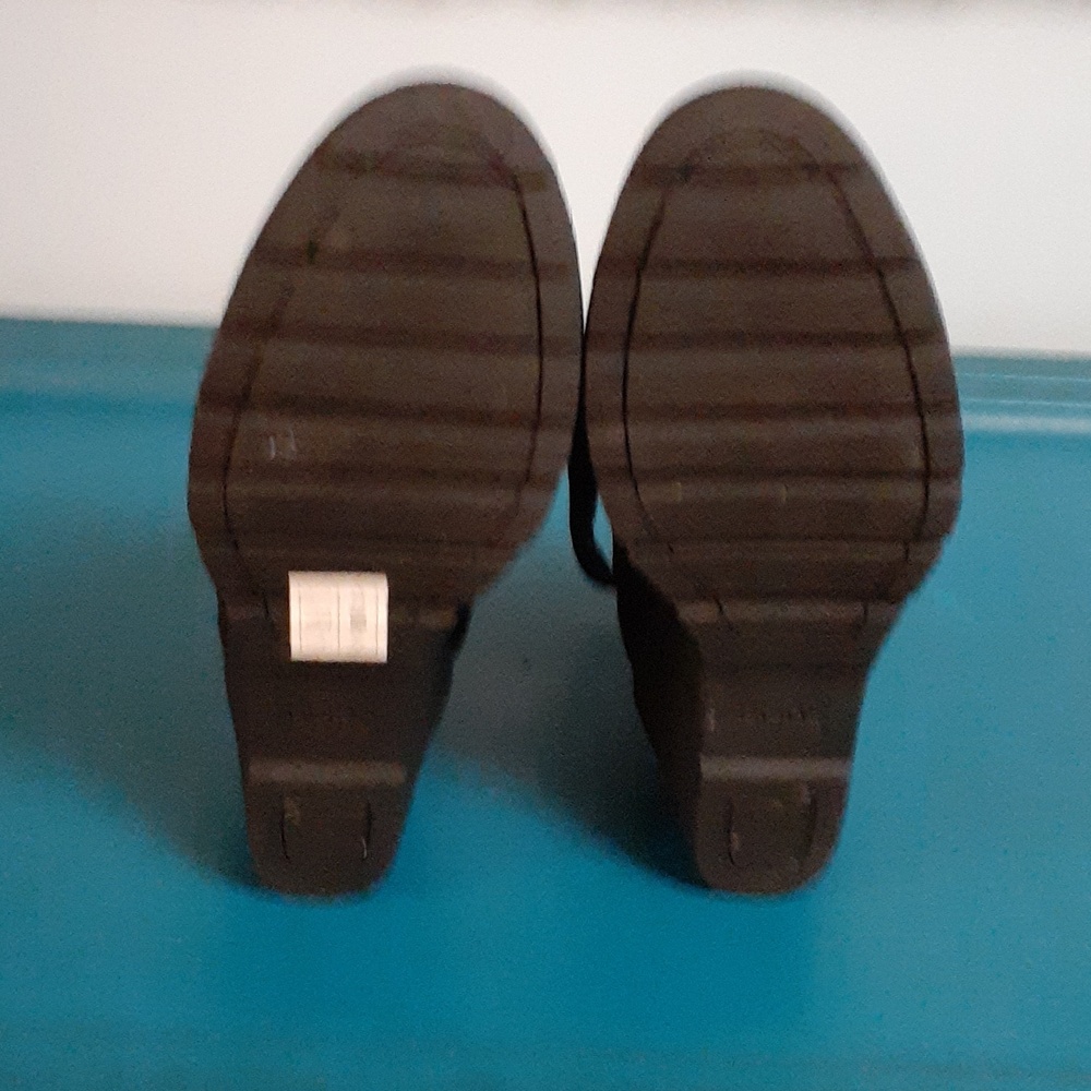 Bob's from sketchers  brand new! size 8  1/2w - Picture 6 of 6